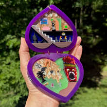 Load image into Gallery viewer, Beetlejuice Pocket World Wall Hanging & Trinket Dish