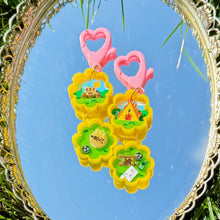 Load image into Gallery viewer, Mini Midsommar Pocket World BAG CHARMS

