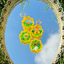 Load image into Gallery viewer, Mini Midsommar Pocket World EARRINGS
