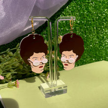 Load image into Gallery viewer, Escúchame Peggy - SINGLE EARRING
